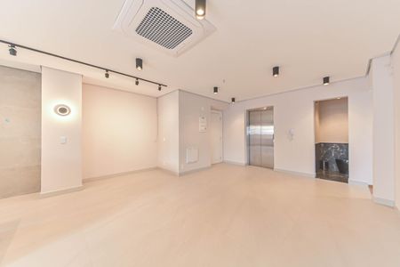 Apartamento à venda com 105m², 2 quartos e 2 vagasSala