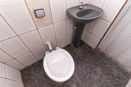 Studio para alugar com 30m², 1 quarto e sem vaga Studio para alugar com 30m², 1 quarto e sem vagaBanheiro