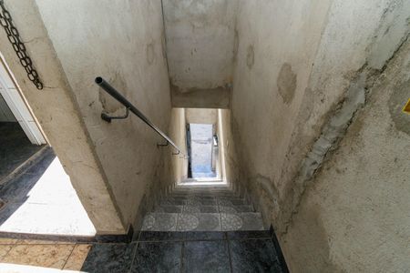 Studio para alugar com 30m², 1 quarto e sem vaga Studio para alugar com 30m², 1 quarto e sem vagaEscada de entrada