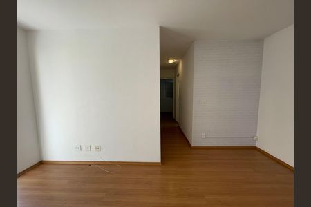 Apartamento para alugar com 69m², 3 quartos e 1 vaga Apartamento para alugar com 69m², 3 quartos e 1 vagaSala