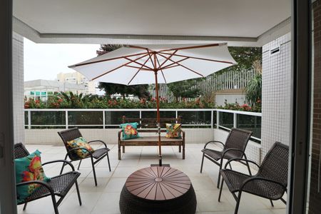 Apartamento para alugar com 120m², 2 quartos e 2 vagasVaranda