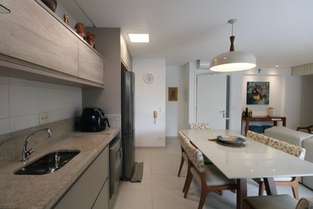 Apartamento para alugar com 120m², 2 quartos e 2 vagasCozinha