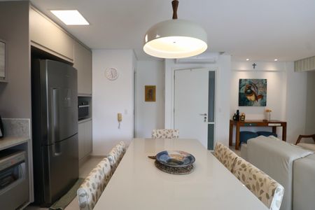 Apartamento para alugar com 120m², 2 quartos e 2 vagasCozinha