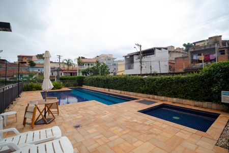 Apartamento à venda com 100m², 2 quartos e 1 vaga Apartamento à venda com 100m², 2 quartos e 1 vagaÁrea comum - Piscina