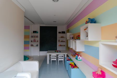 Apartamento à venda com 100m², 2 quartos e 1 vaga Apartamento à venda com 100m², 2 quartos e 1 vagaÁrea comum - Brinquedoteca