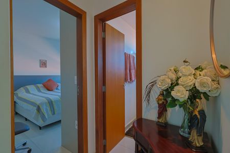 Casa à venda com 284m², 6 quartos e 4 vagas Casa à venda com 284m², 6 quartos e 4 vagasQuarto 4