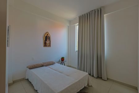 Casa à venda com 284m², 6 quartos e 4 vagas Casa à venda com 284m², 6 quartos e 4 vagasQuarto 1