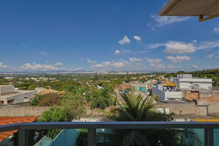 Casa à venda com 284m², 6 quartos e 4 vagas Casa à venda com 284m², 6 quartos e 4 vagasVaranda do Quarto 5