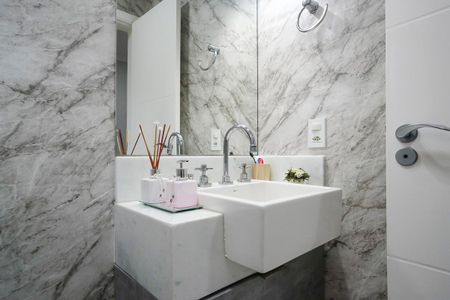 Apartamento para alugar com 307m², 3 quartos e 3 vagasBanheiro da suíte 2