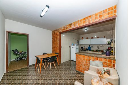 Casa à venda com 350m², 2 quartos e 5 vagasSala 