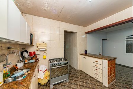 Casa à venda com 350m², 2 quartos e 5 vagasCozinha