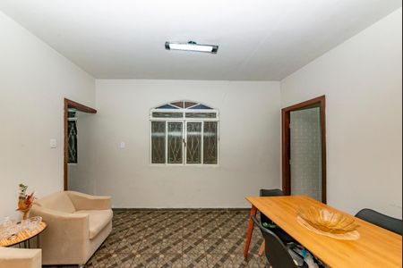 Casa à venda com 350m², 2 quartos e 5 vagasSala 2