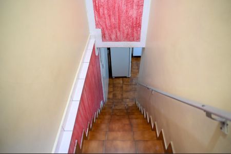 Casa à venda com 125m², 3 quartos e 2 vagas Casa à venda com 125m², 3 quartos e 2 vagasEscada - Casa 1