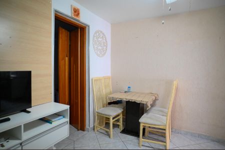 Casa à venda com 125m², 3 quartos e 2 vagas Casa à venda com 125m², 3 quartos e 2 vagasSala - Casa 2