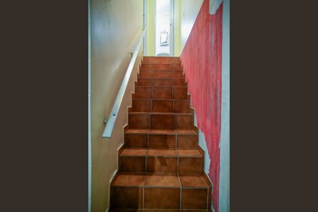 Casa à venda com 125m², 3 quartos e 2 vagas Casa à venda com 125m², 3 quartos e 2 vagasEscada - Casa 1