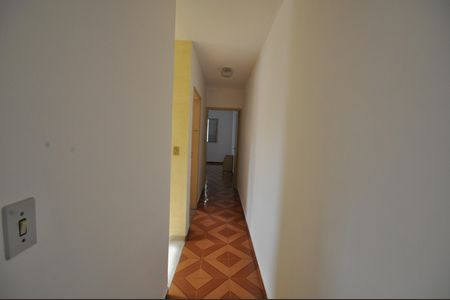 Casa à venda com 125m², 3 quartos e 2 vagasCorredor