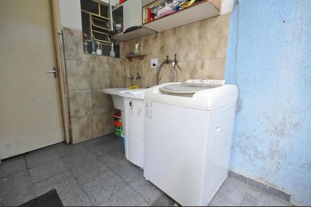 Casa à venda com 125m², 3 quartos e 2 vagasÁrea de Serviço