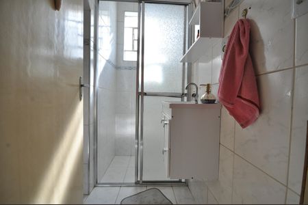 Banheiro social 2 de casa à venda com 3 quartos, 125m² em Vila Constança, São Paulo