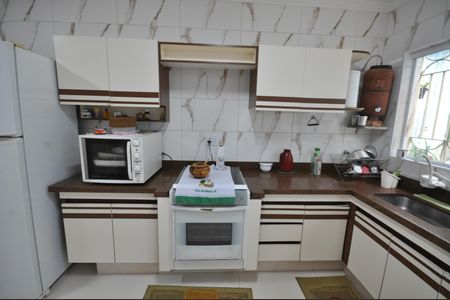 Casa à venda com 125m², 3 quartos e 2 vagasCozinha