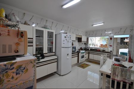 Casa à venda com 125m², 3 quartos e 2 vagasCozinha