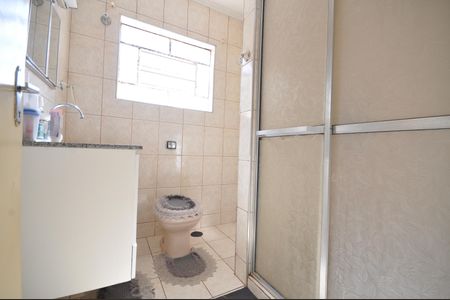 Casa à venda com 125m², 3 quartos e 2 vagasBanheiro social