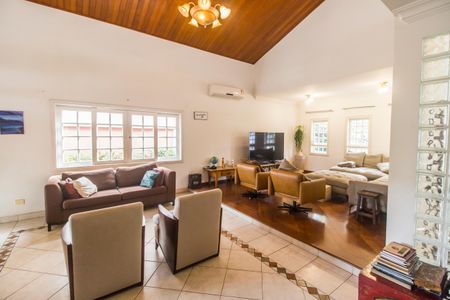 Casa de condomínio à venda com 400m², 3 quartos e 4 vagasSala