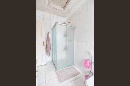 Casa de condomínio à venda com 400m², 3 quartos e 4 vagasBanheiro da Suíte 1