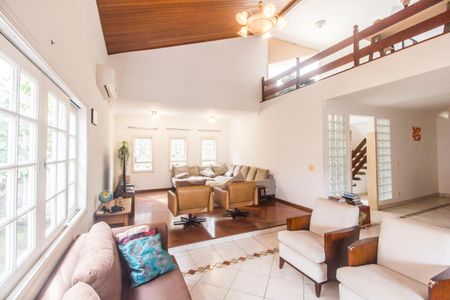 Casa de condomínio à venda com 400m², 3 quartos e 4 vagasSala