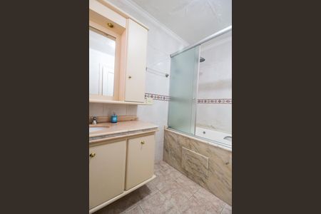 Casa de condomínio à venda com 400m², 3 quartos e 4 vagasBanheiro da Suíte 2