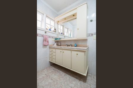 Casa de condomínio à venda com 400m², 3 quartos e 4 vagasBanheiro da Suíte 2