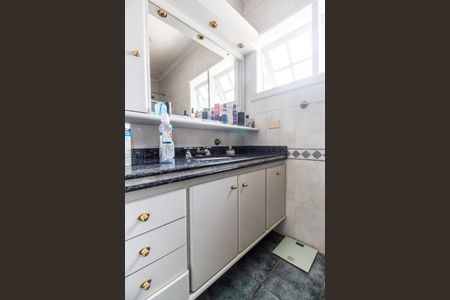 Casa de condomínio à venda com 400m², 3 quartos e 4 vagasBanheiro da Suíte 3