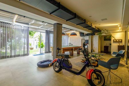 Casa de condomínio à venda com 444m², 5 quartos e 7 vagas Casa de condomínio à venda com 444m², 5 quartos e 7 vagasSala