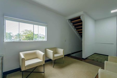 Casa de condomínio à venda com 444m², 5 quartos e 7 vagas Casa de condomínio à venda com 444m², 5 quartos e 7 vagasSala 2