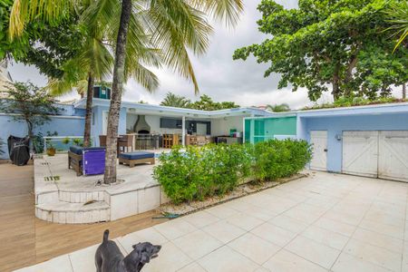 Casa de condomínio à venda com 444m², 5 quartos e 7 vagas Casa de condomínio à venda com 444m², 5 quartos e 7 vagasÁrea de Lazer