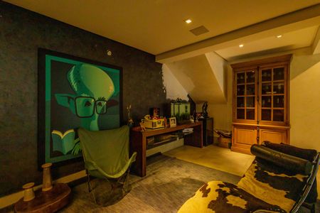 Casa de condomínio à venda com 444m², 5 quartos e 7 vagas Casa de condomínio à venda com 444m², 5 quartos e 7 vagasSala