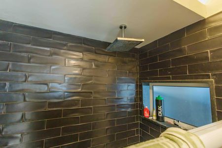 Casa de condomínio à venda com 444m², 5 quartos e 7 vagas Casa de condomínio à venda com 444m², 5 quartos e 7 vagasBanheiro da Suíte 3