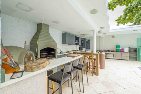 Casa de condomínio à venda com 444m², 5 quartos e 7 vagas Casa de condomínio à venda com 444m², 5 quartos e 7 vagasÁrea de Lazer