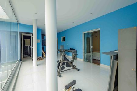 Casa de condomínio à venda com 444m², 5 quartos e 7 vagas Casa de condomínio à venda com 444m², 5 quartos e 7 vagasVaranda