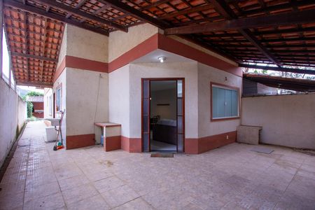 Casa à venda com 92m², 3 quartos e 2 vagas Casa à venda com 92m², 3 quartos e 2 vagasQuintal