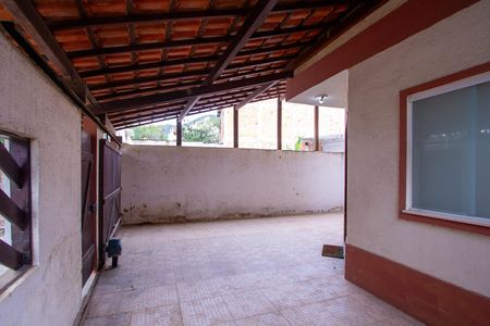 Casa à venda com 92m², 3 quartos e 2 vagas Casa à venda com 92m², 3 quartos e 2 vagasQuintal