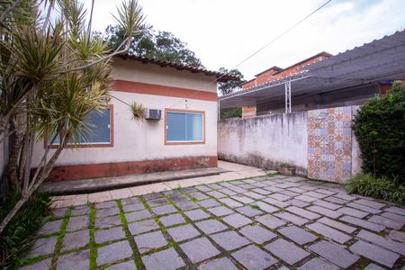 Casa à venda com 92m², 3 quartos e 2 vagas Casa à venda com 92m², 3 quartos e 2 vagasQuintal