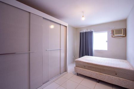 Casa à venda com 92m², 3 quartos e 2 vagas Casa à venda com 92m², 3 quartos e 2 vagasSuíte
