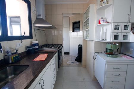 Apartamento para alugar com 90m², 2 quartos e 2 vagasCozinha