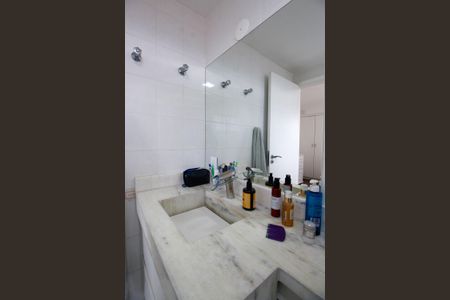 Apartamento para alugar com 90m², 2 quartos e 2 vagasBanheiro da Suíte