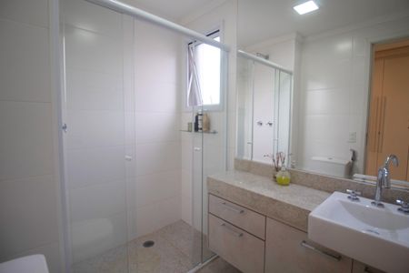 Apartamento à venda com 119m², 3 quartos e 2 vagasBanheiro - Quarto 1