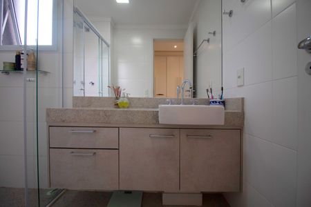 Apartamento à venda com 119m², 3 quartos e 2 vagasBanheiro - Quarto 1