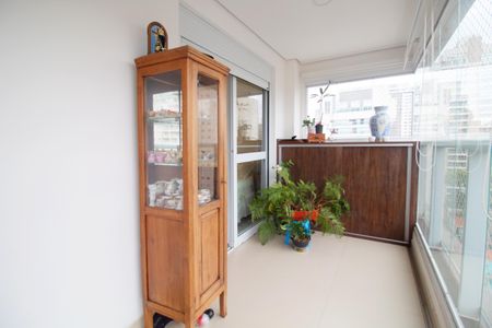 Apartamento à venda com 119m², 3 quartos e 2 vagasVaranda - Sala