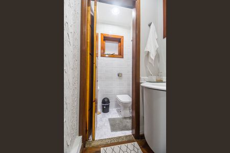 Casa de condomínio à venda com 360m², 4 quartos e 4 vagasLavabo