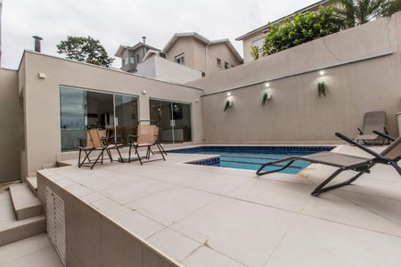 Casa de condomínio à venda com 360m², 4 quartos e 4 vagasPiscina