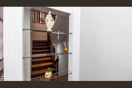 Casa de condomínio à venda com 360m², 4 quartos e 4 vagasEntrada